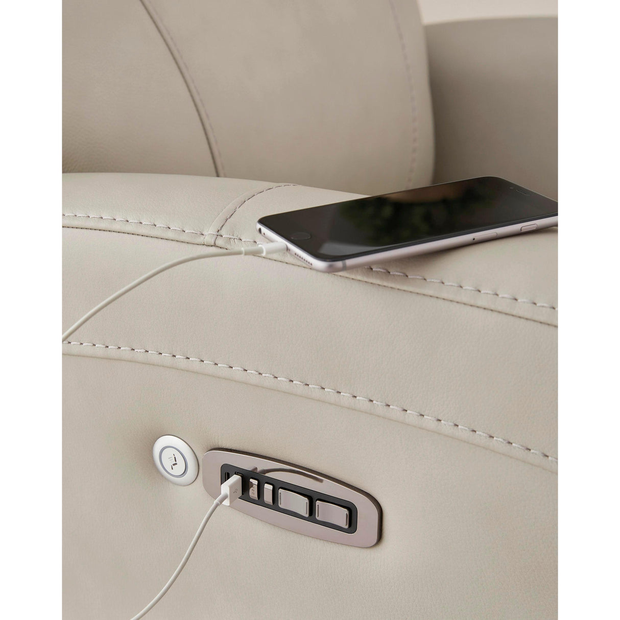  Signature Design by Ashley Pincara Power Leather Match Recliner PCU1380042 IMAGE 9