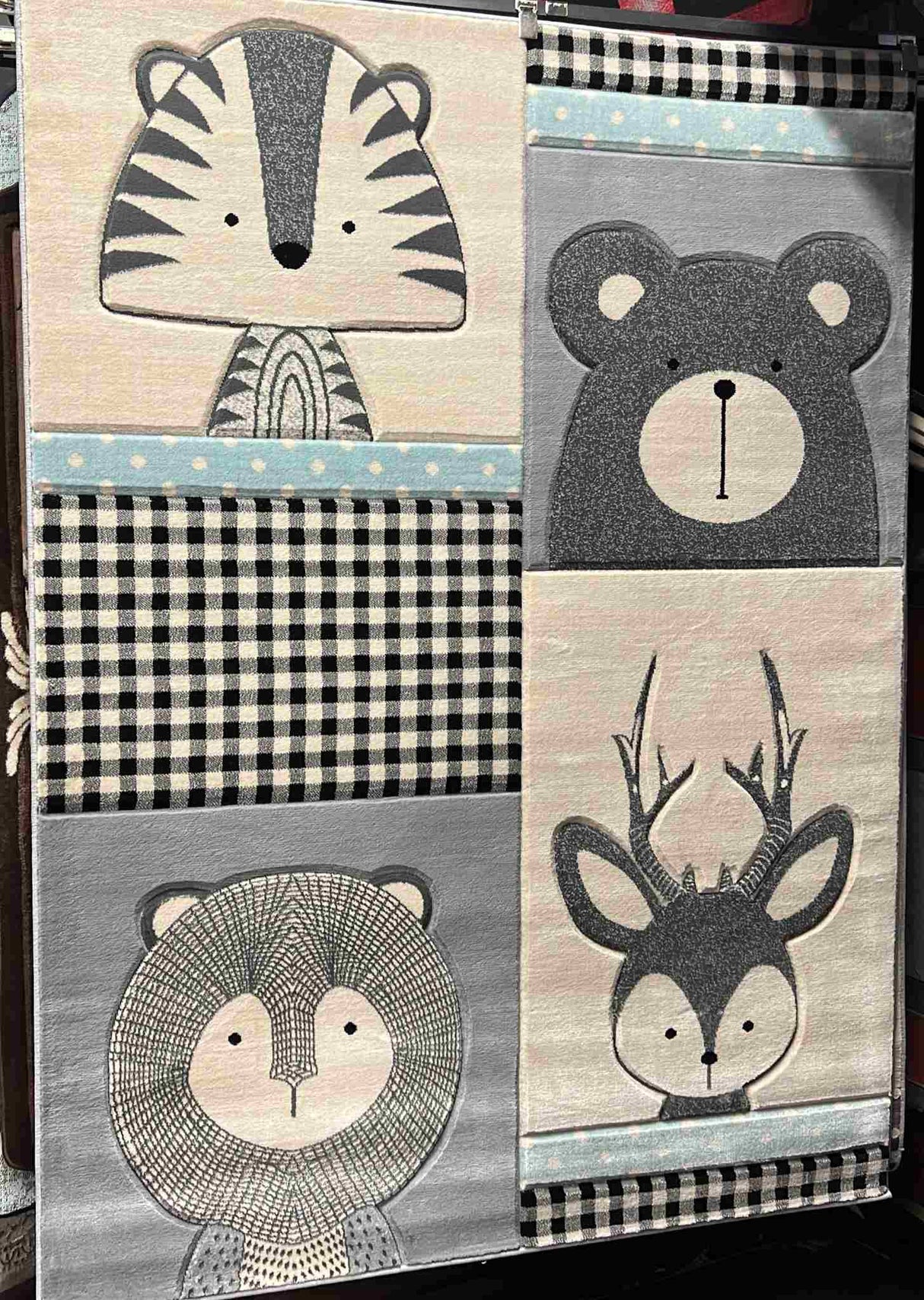 KIDDO Rug DESIGN 8810
