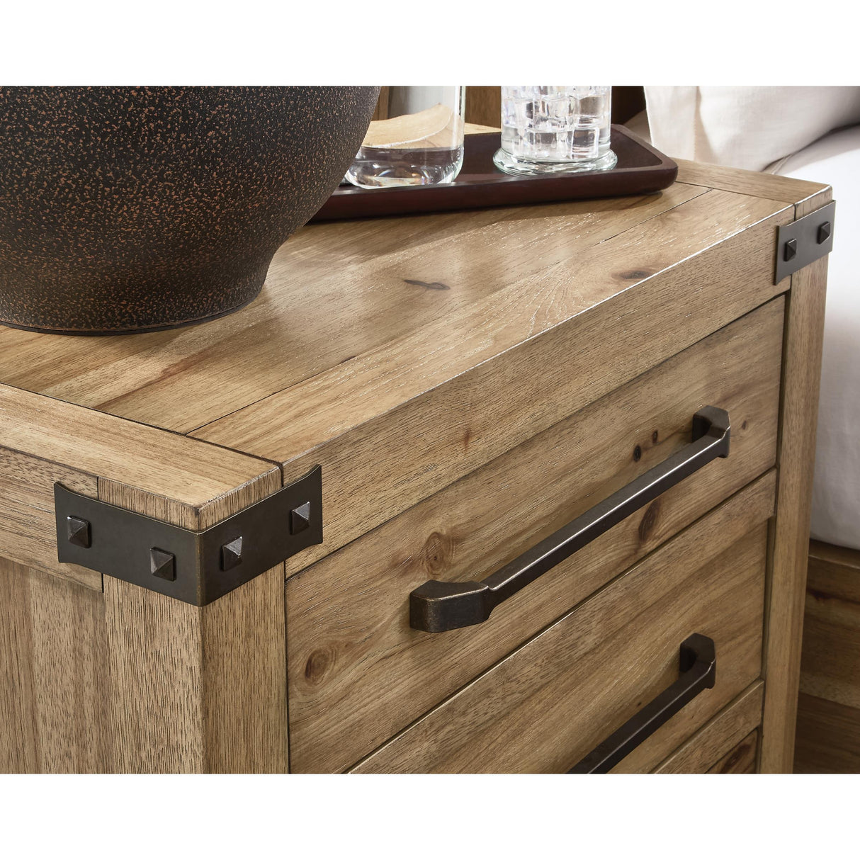  Benchcraft Ridgester B858-93 Three Drawer Night Stand IMAGE 7