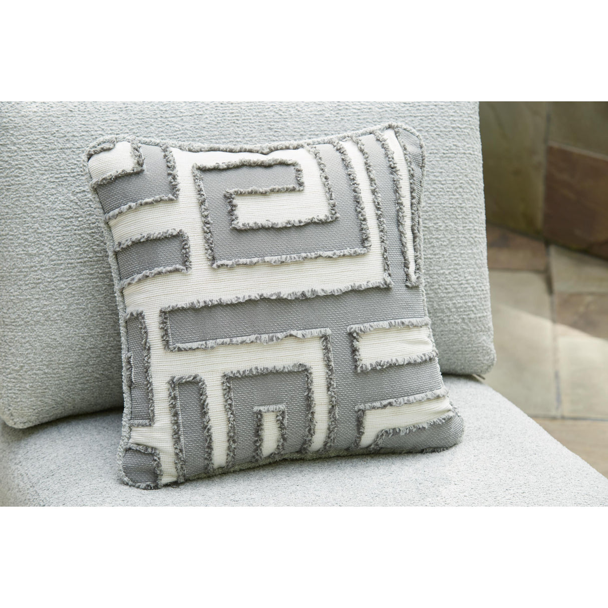  Signature Design by Ashley Beachloft P490P6 3 pc Outdoor Sectional IMAGE 3