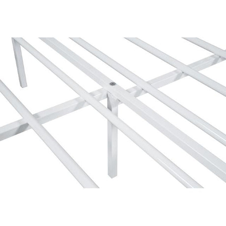  Furniture of America Nicoli FM7900WH-F Full Metal Bed IMAGE 5