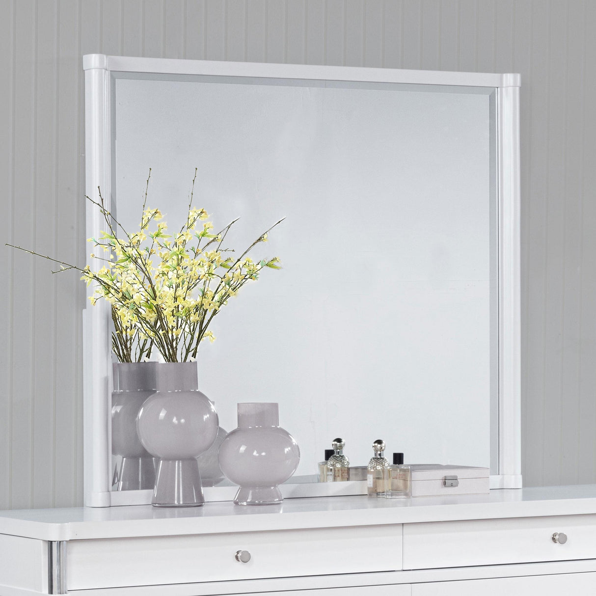  Coaster Furniture Gracemont 225074 Dresser Mirror - White IMAGE 5