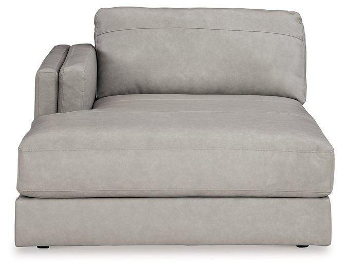 Amiata Sectional with Chaise