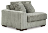 Lindyn Sectional